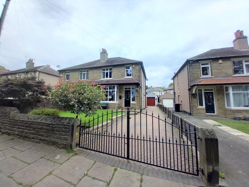Garden Road, Brighouse 3 bed semidetached house £289,000