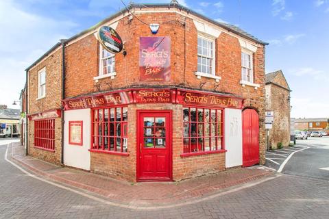 Shop for sale - Francis Street, Spalding, PE11 1AT