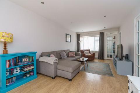 54 Fleetwood Close, Chalfont St Giles, HP8 4DR