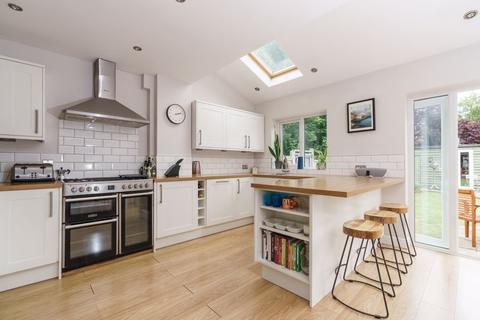 54 Fleetwood Close, Chalfont St Giles, HP8 4DR