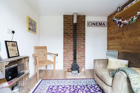 54 Fleetwood Close, Chalfont St Giles, HP8 4DR