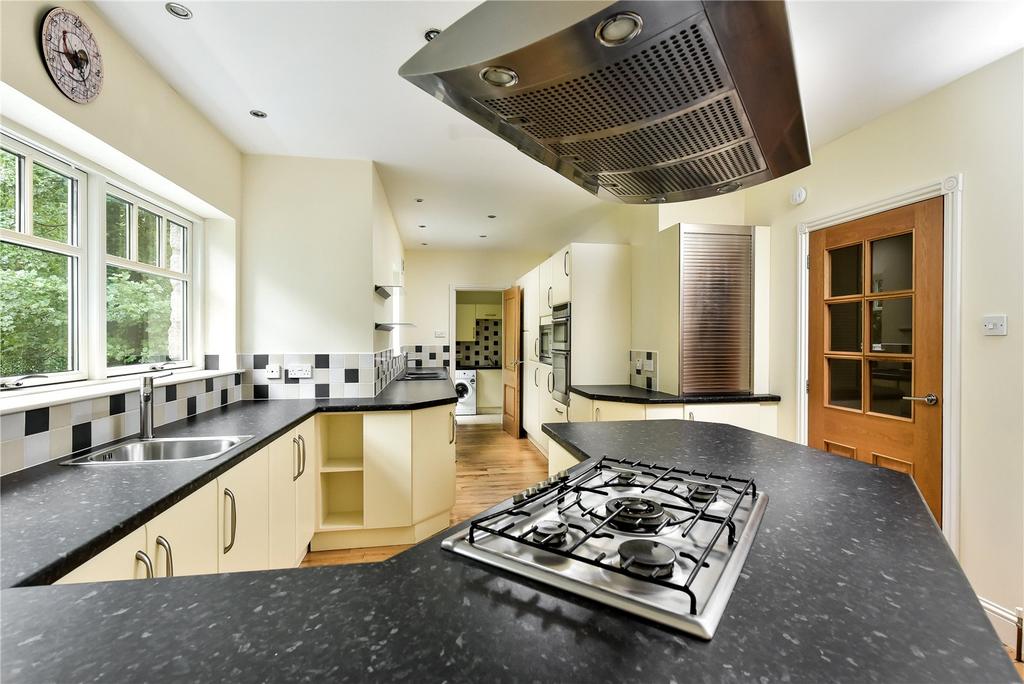 Breakfasting Kitchen