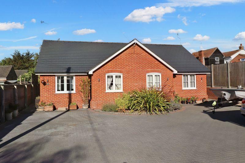 Back Waterside Lane, Brightlingsea, CO7 2 bed bungalow for sale £400,000