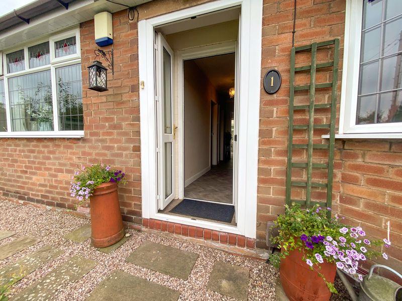 Oxhey Crescent, Biddulph, ST8 7EY 2 bed detached bungalow £240,000