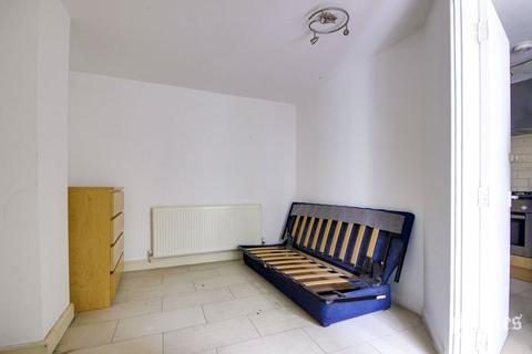 Flat 1, 29 Alconbury Road, London, E5 8RG