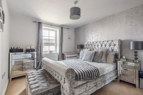 2 bedroom flat for sale - Oyster Court, 41 Blackbourne Chase, Littlehampton, BN17
