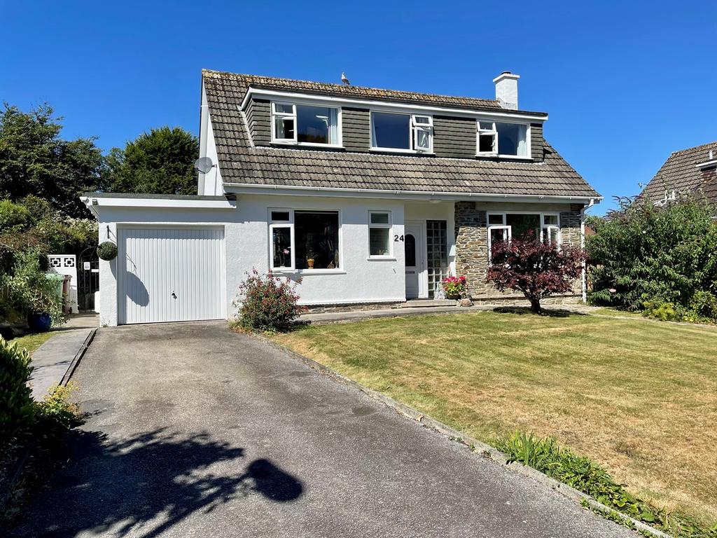 nr Porthpean, St Austell, PL26 2 bed detached house £450,000