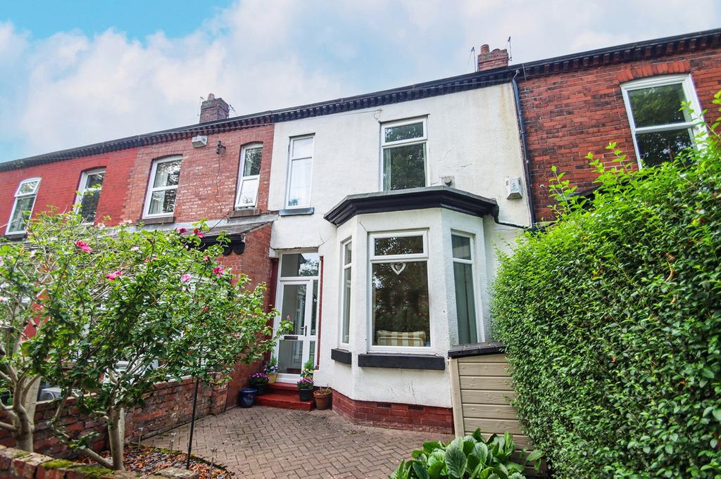 Railway Road, Urmston, Manchester, M41 3 bed terraced house £300,000