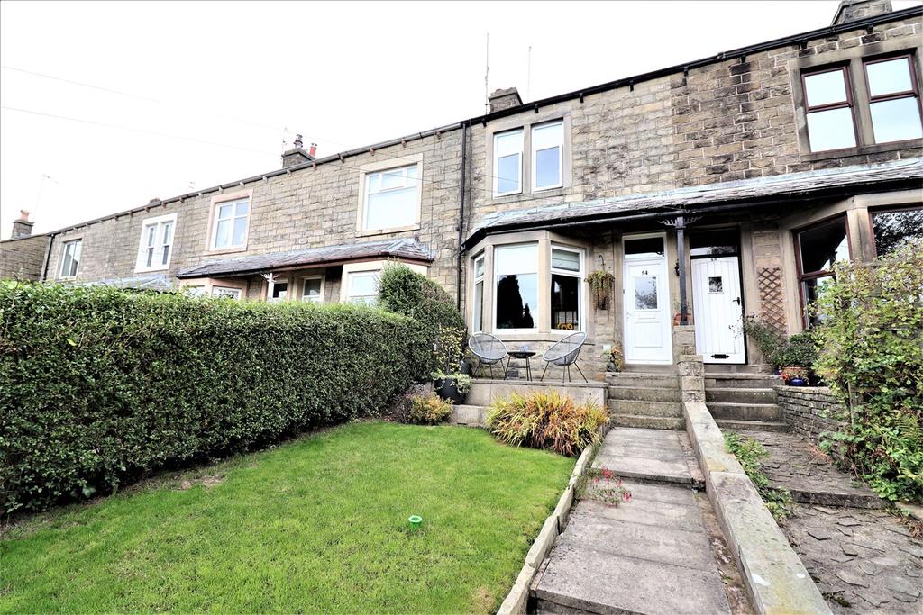 Manchester Road, Barnoldswick, BB18 3 bed terraced house for sale £