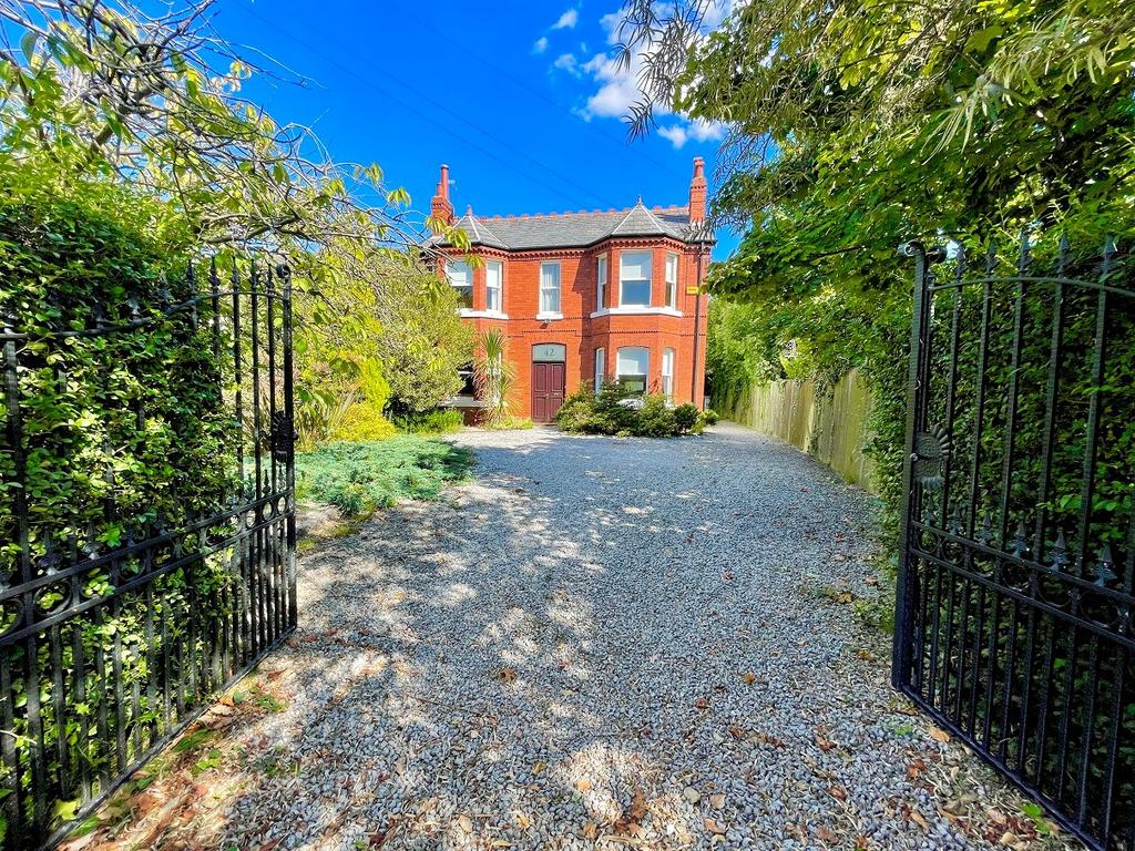 Freshfield Road, Formby, Liverpool, L37 6 bed detached house for sale £765,000