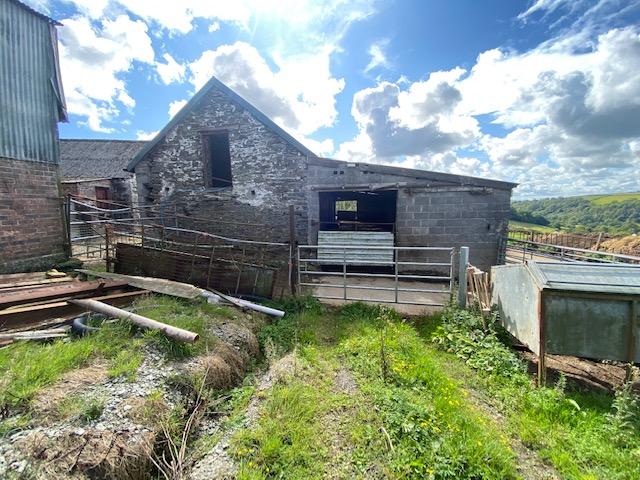 Rear Lean To/Loose Cattle Shed .