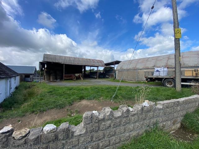 Rear Lean To/Loose Cattle Shed .