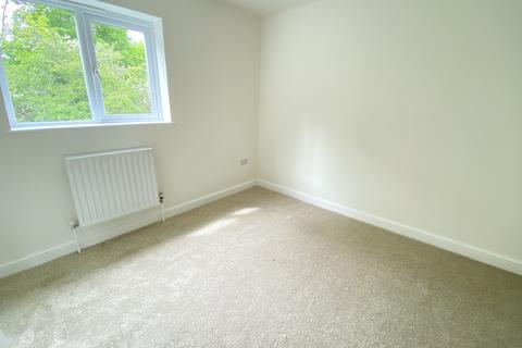 2 bedroom flat to rent, Flat 10 Hall Court 306 Woodseats Road Woodseats Sheffield S8 0PQ