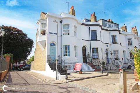 4 bedroom terraced house for sale - Guildford Lawn Ramsgate