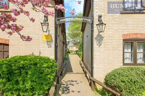 Studio for sale, River Meads, St Margarets