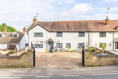 4 bedroom semi-detached house for sale, Epping Road, Nazeing