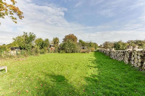 4 bedroom semi-detached house for sale, Epping Road, Nazeing