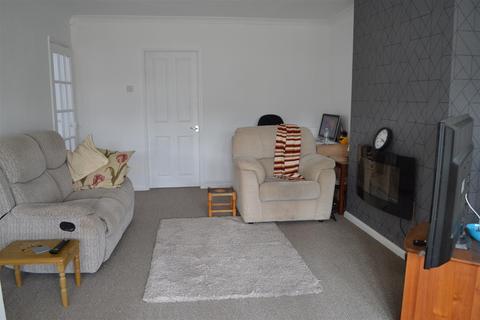 70 Castlefields, Leominster, HR6 8BJ