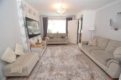 28 Plumpton Close, Bradford, BD2 1NJ