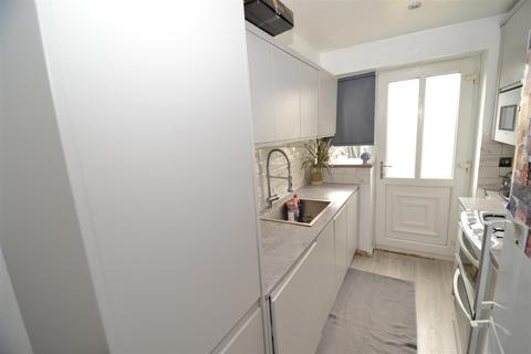 28 Plumpton Close, Bradford, BD2 1NJ