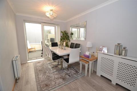 28 Plumpton Close, Bradford, BD2 1NJ