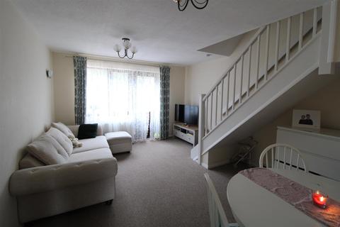 2 bedroom house for sale - Rockingham Close, Daventry