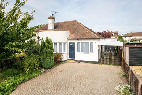 4 Dunstable Road, West Molesey, KT8 2EN