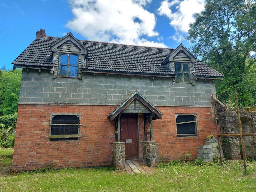 Mordiford, Herefordshire huge... 2 bed detached house £300,000