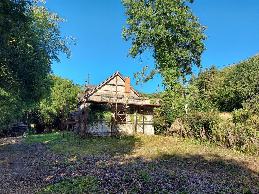 Mordiford, Herefordshire huge... 2 bed detached house £300,000