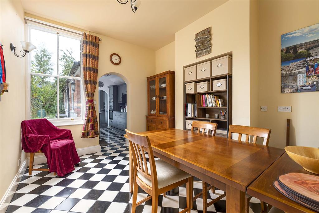 Hamilton Road, Lincoln 4 bed detached house £450,000