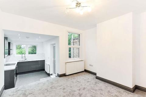 2 bedroom maisonette for sale - Roberts Road, Walthamstow, London