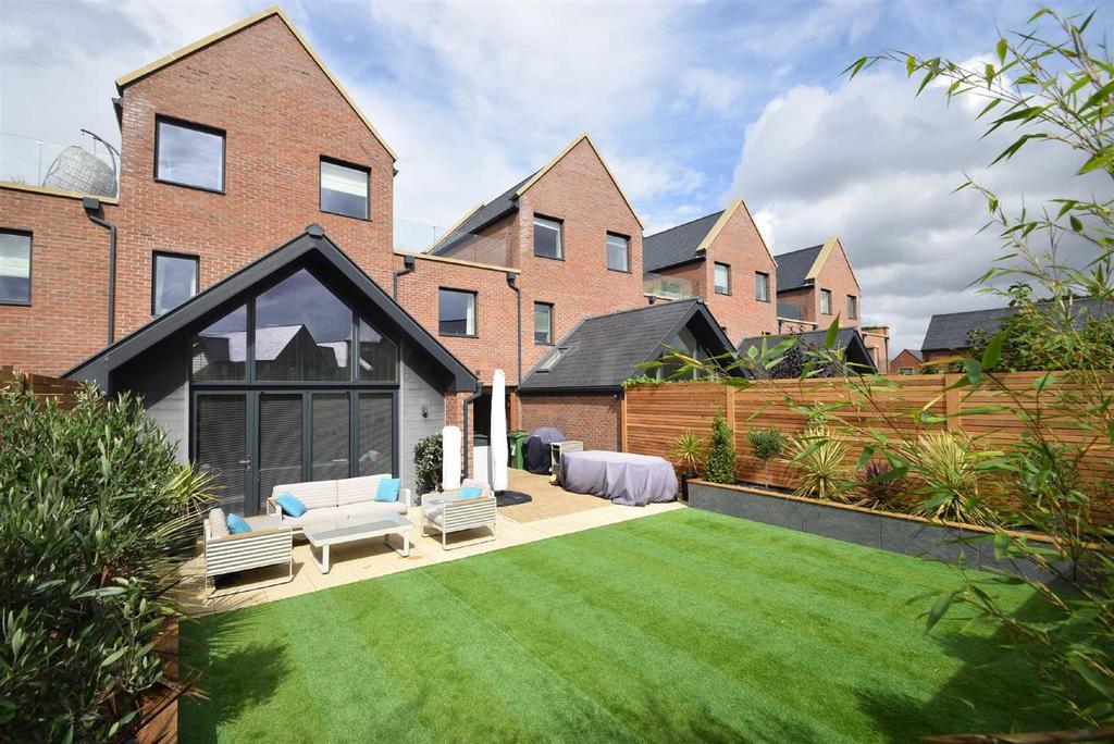 Headmasters Row, Radbrook Village... 4 bed townhouse £589,000