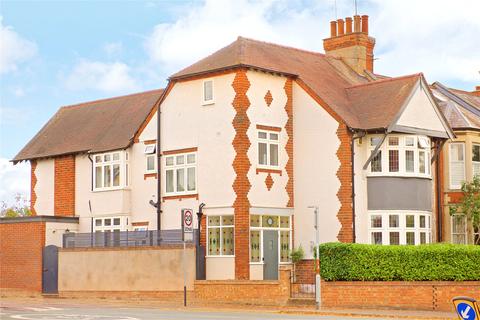 5 bedroom semi-detached house for sale - Park Avenue North, Abington, Northampton, Northamptonshire, NN3