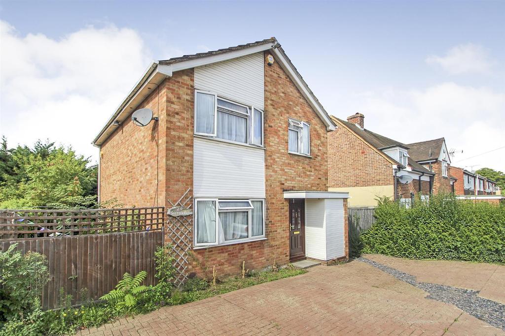 Suffolk Close, Cippenham 3 bed detached house £600,000