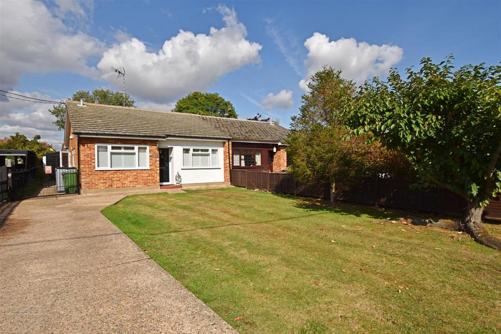 Stephenson Road, North Fambridge 2 bed bungalow for sale £450,000