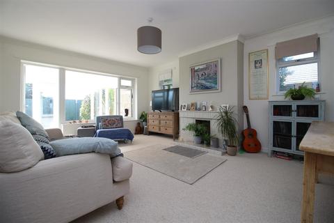 2 bedroom detached bungalow for sale - Chiltern Drive, Barton On Sea