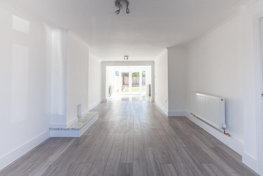 Riverview Park, Gravesend 4 bed semidetached house £475,000
