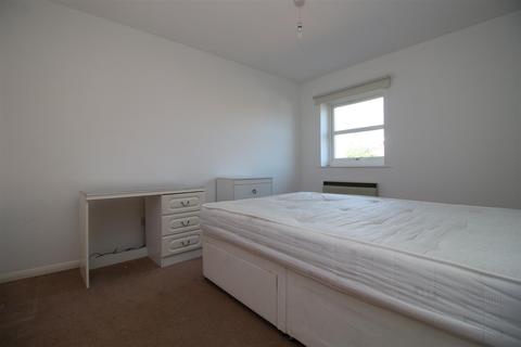 2 bedroom flat for sale - Floriston Gardens, New Milton