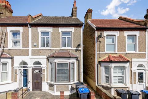 2 bedroom end of terrace house for sale, Westgate Road, London