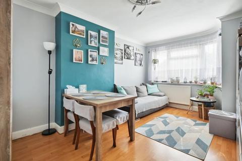 29 Meadowview Road, London, SE6 3NL