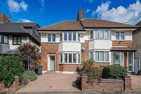 42 Leadale Avenue, London, E4 8AY