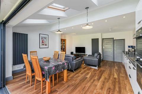 42 Leadale Avenue, London, E4 8AY