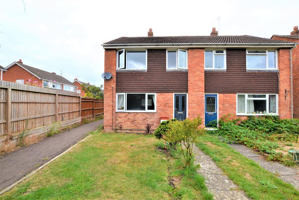 Broad Oak Way, Hatherley, Cheltenham... 3 bed semidetached house £