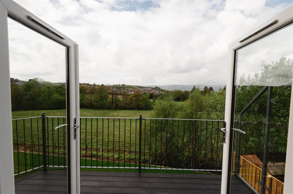 Langhouse Mews, Langhouse Road, Inverkip 4 bed detached house for sale £495,000