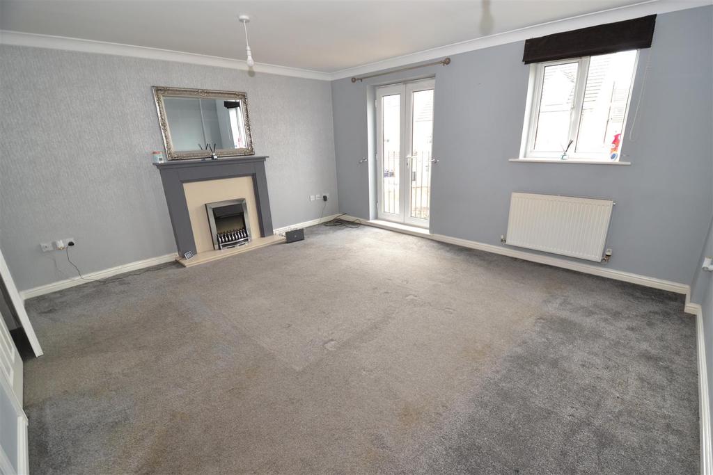 Chelker Close, Clayton Heights, Bradford 4 bed townhouse £199,950