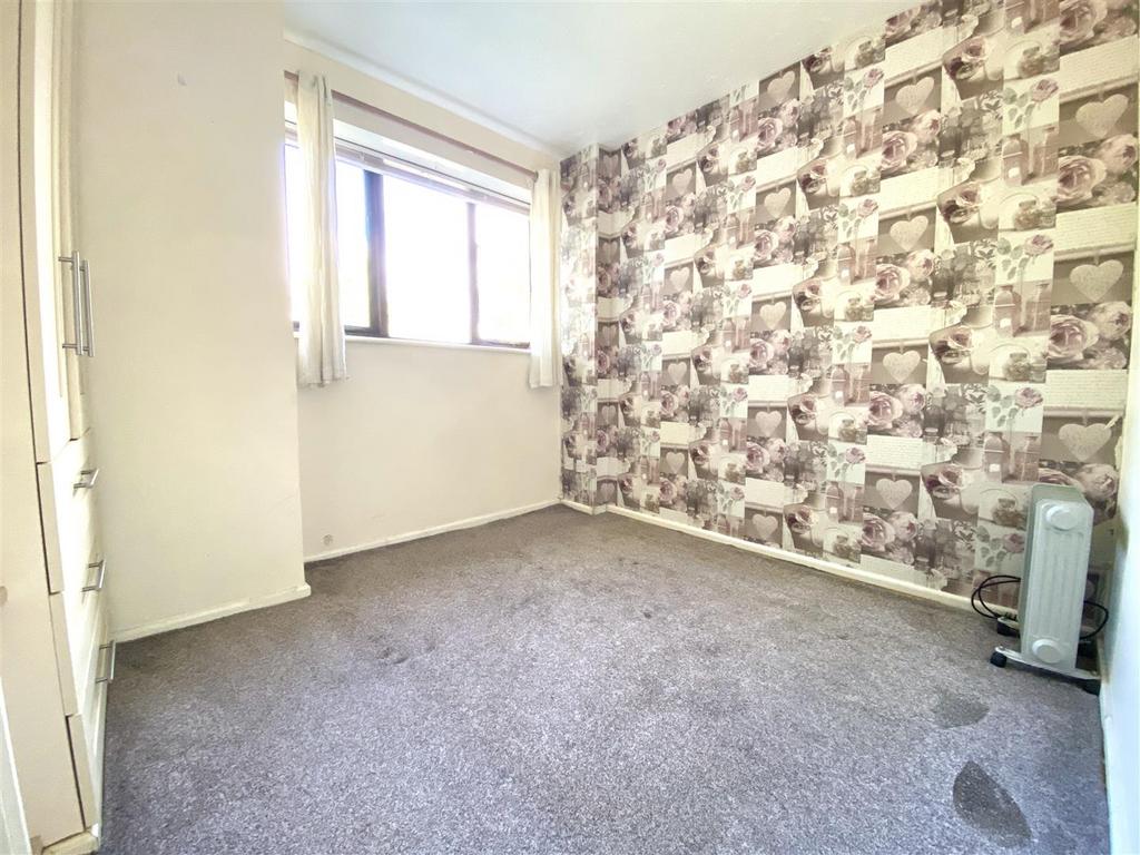 Lambourn Drive, Shrewsbury 1 bed flat £80,000