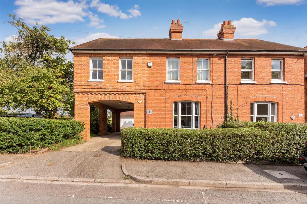 Firs Lane, Maidenhead 5 bed semidetached house £850,000