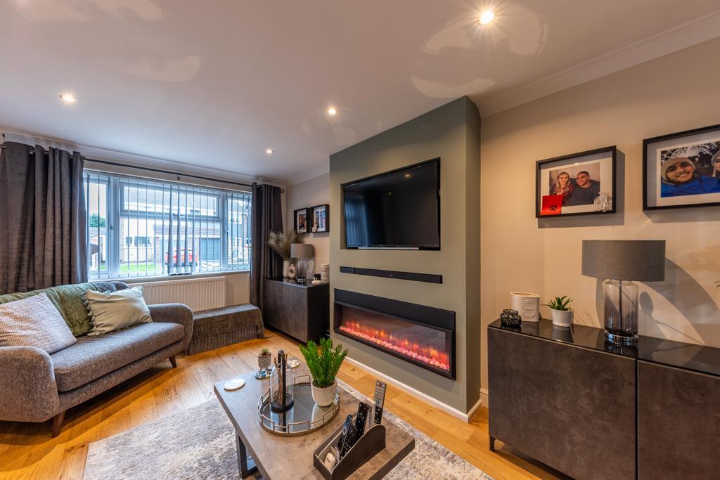 Neston Drive, Nottingham 3 bed semidetached house £225,000