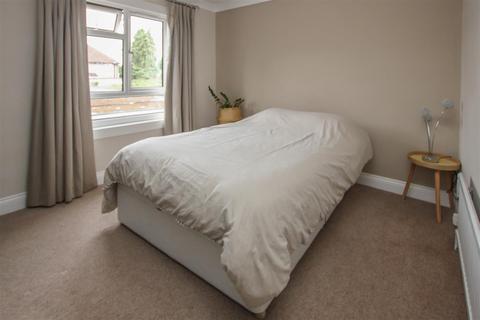 8 Corcorans, Pilgrims Hatch, Brentwood, CM15 9NR