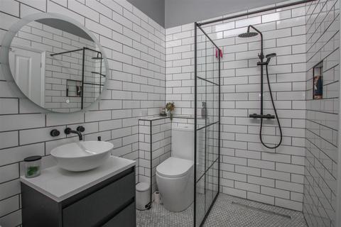 8 Corcorans, Pilgrims Hatch, Brentwood, CM15 9NR